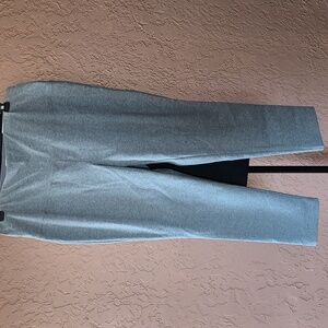 NWT Zenergy by Chico's CropSo Slimming Leggings Size 1 (med/8) Gray